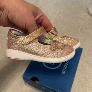 NWT Stride Rite 4.5W Baby/ toddler Girl Shoe